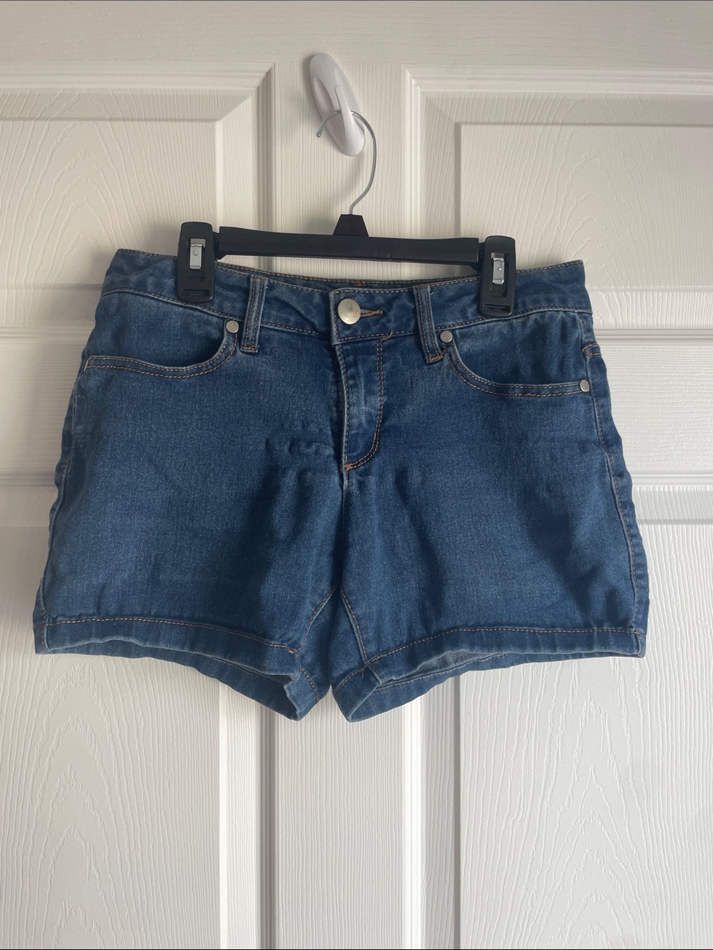 Blue Stretchy Denim Jean Shorts Women’s size 6
